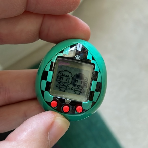 Tamagotchi Nano x Demon Slayer - Tanjirotchi (Japanese Version) TESTED - Picture 6 of 7